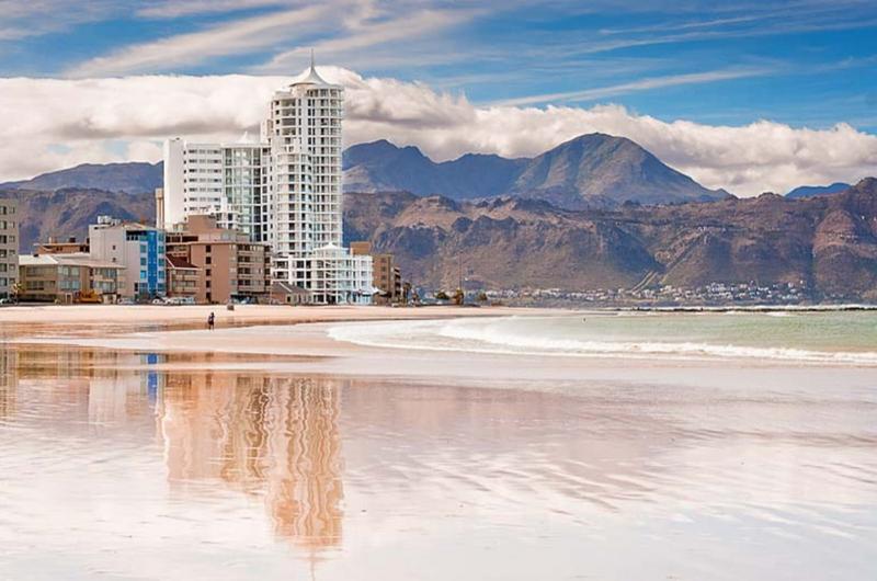 4 Bedroom Property for Sale in Van Ryneveld Western Cape